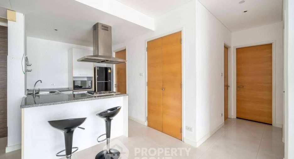 For sale 2 bedrooms condo in Khlong Toei, Bangkok