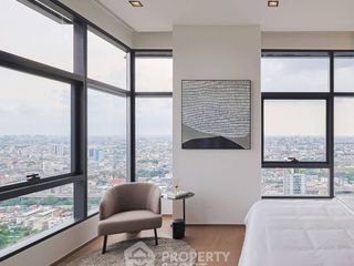 For sale 3 bedrooms condo in Ratchathewi, Bangkok