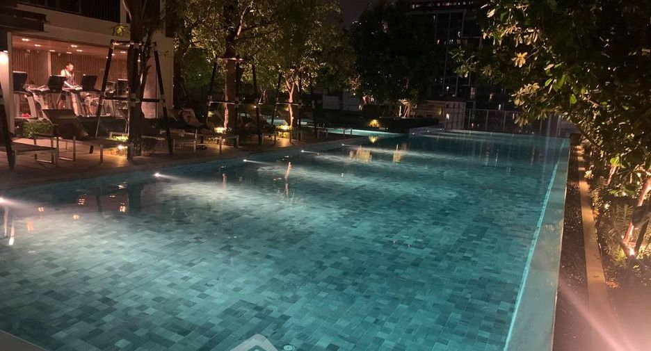 For sale 1 bed condo in Phaya Thai, Bangkok