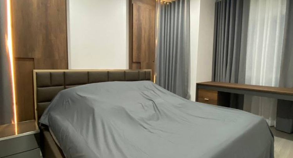 For sale 2 bedrooms condo in Bangkok Noi, Bangkok