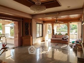For sale 4 bedrooms house in Thawi Watthana, Bangkok