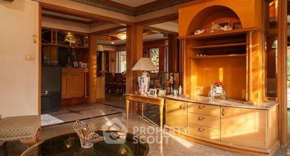 Casa en venta de 4 habitaciones en Thawi Watthana, Bangkok