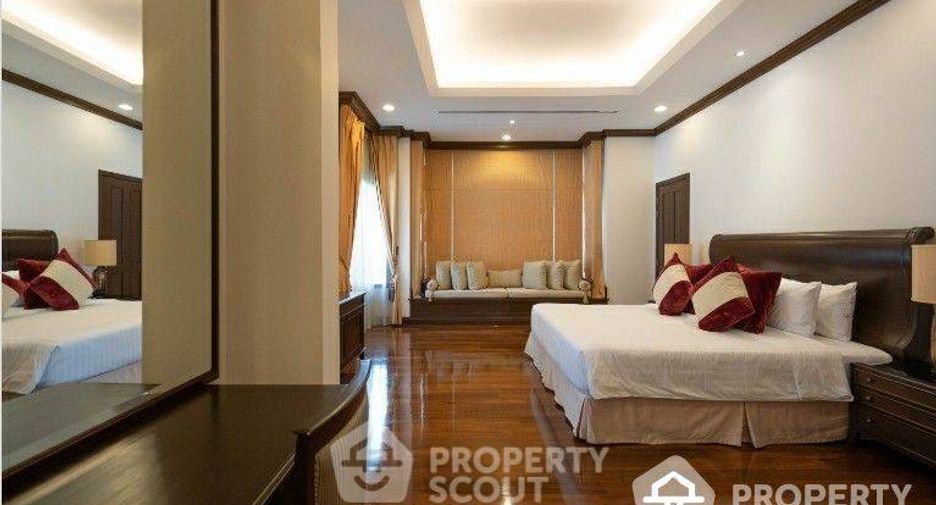 Haus zur Miete mit 4 Zimmer in Yan Nawa, Bangkok