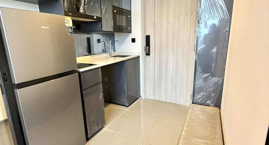 For rent 2 ベッドルーム condo in Bang Rak, Bangkok