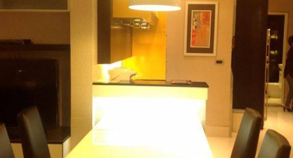 Condo en alquiler de 2 habitaciones en Watthana, Bangkok