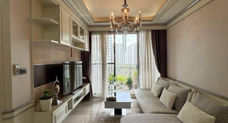 For sale 2 bedrooms condo in Huai Khwang, Bangkok