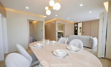For sale 2 bedrooms condo in Watthana, Bangkok