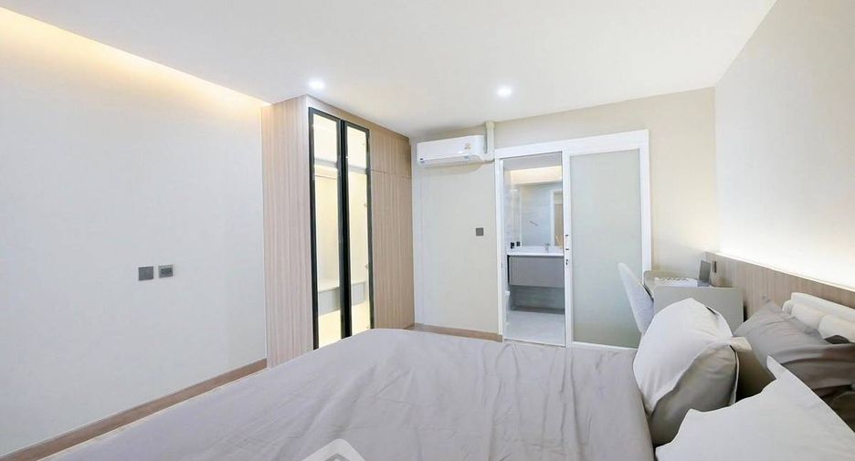 For sale 2 ベッドルーム condo in Watthana, Bangkok