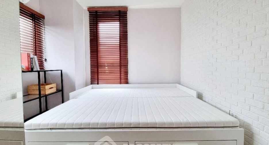 For rent 2 bedrooms condo in Thon Buri, Bangkok