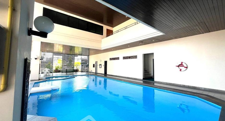 For sale 1 bed condo in Sathon, Bangkok