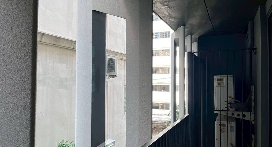 For sale 1 bed condo in Watthana, Bangkok