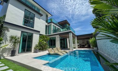 For sale 7 bedrooms villa in Sattahip, Chonburi