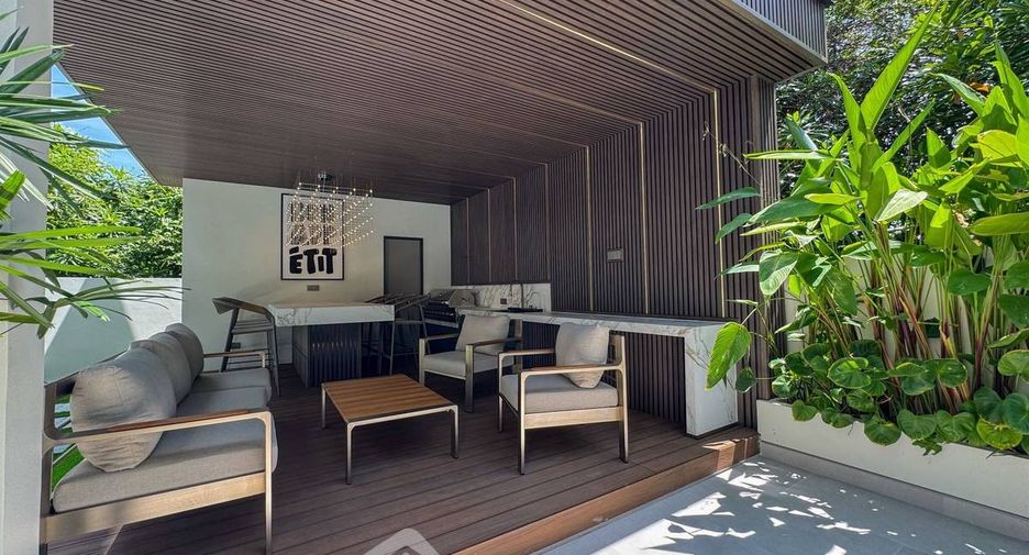 À vendre 7 chambres villa à Sattahip, Chonburi