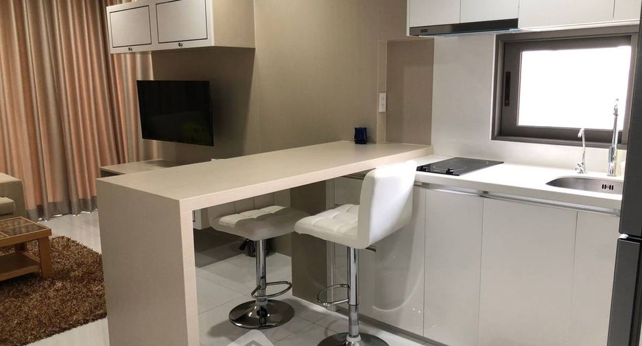 For sale 1 bed condo in Sathon, Bangkok