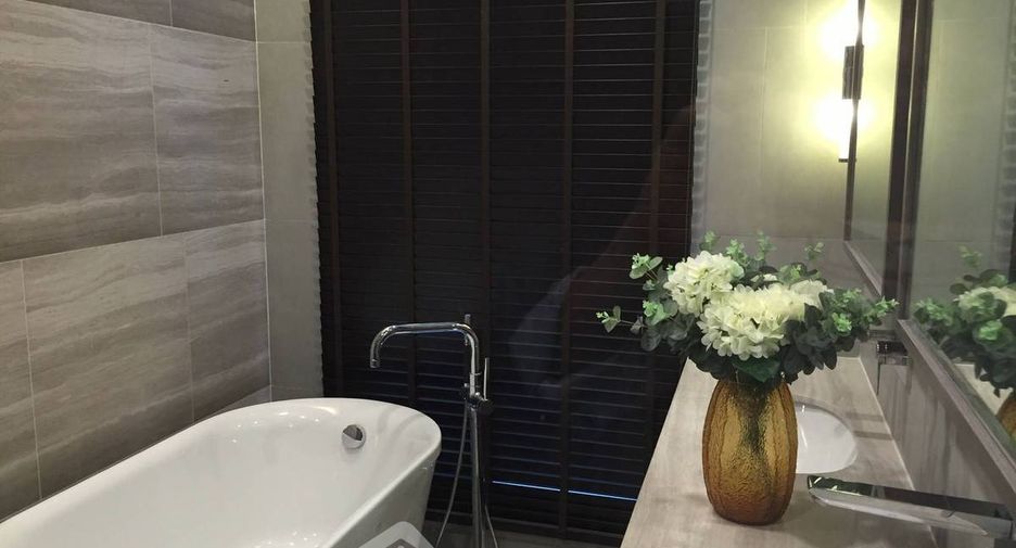 For sale 2 bedrooms condo in Sathon, Bangkok