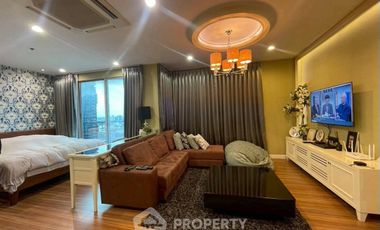 For sale 1 bed condo in Sathon, Bangkok