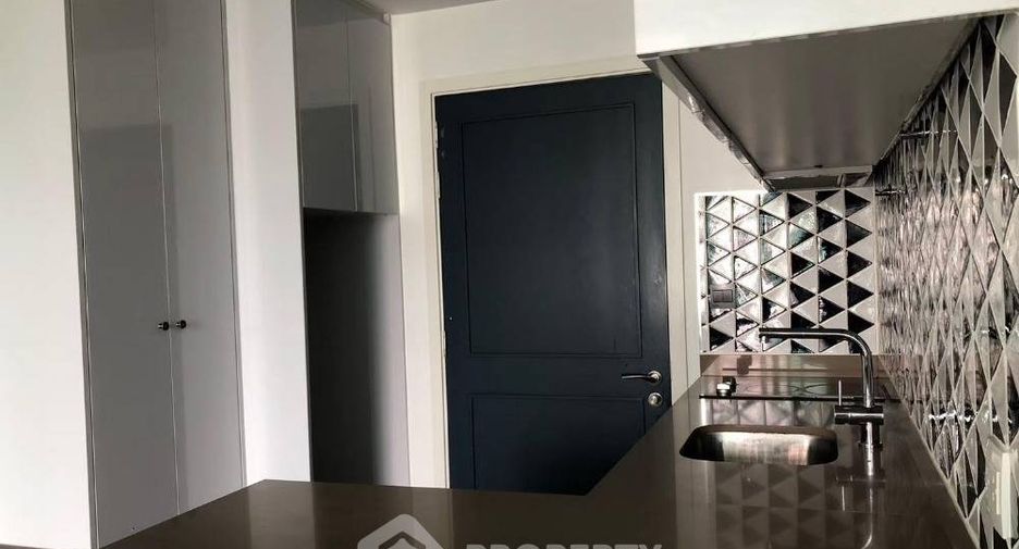 Condo en venta de 1 habitaciones en Yan Nawa, Bangkok