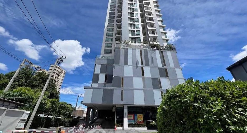 For sale 1 bed condo in Sathon, Bangkok