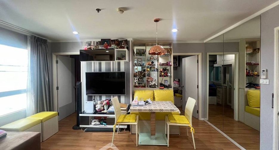 For sale 2 bedrooms condo in Huai Khwang, Bangkok