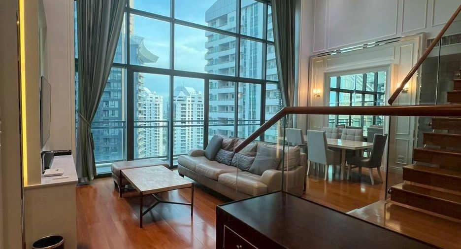 For sale 3 bedrooms condo in Khlong Toei, Bangkok