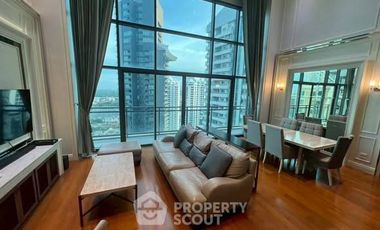 For sale 3 bedrooms condo in Khlong Toei, Bangkok