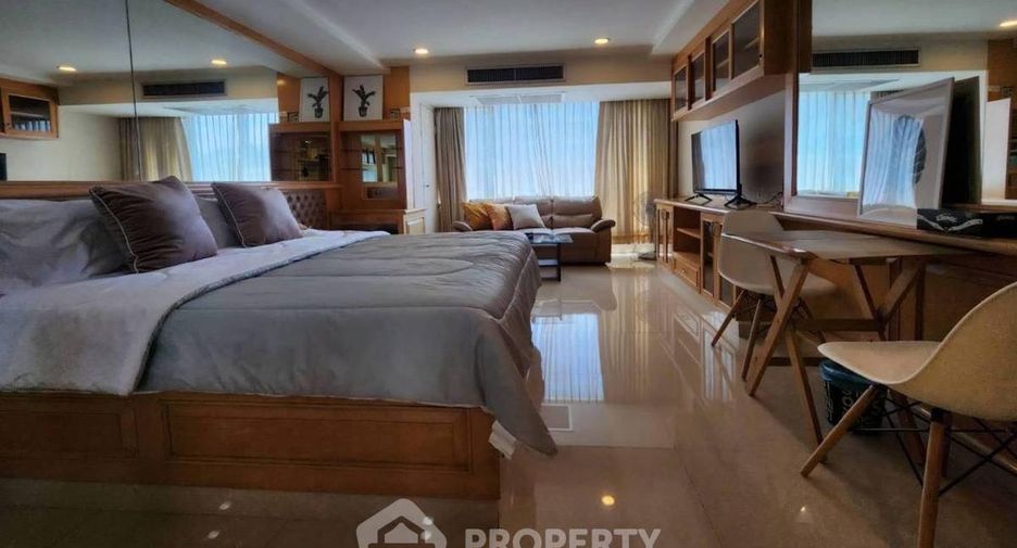 For sale 1 bed condo in Khlong Toei, Bangkok