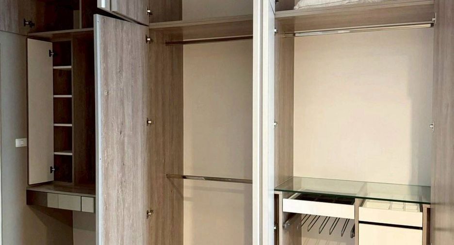 For sale 3 bedrooms townhouse in Saphan Sung, Bangkok
