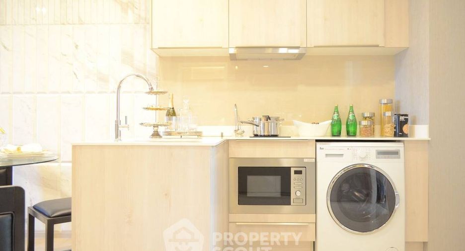 For sale 2 bedrooms condo in Khlong Toei, Bangkok