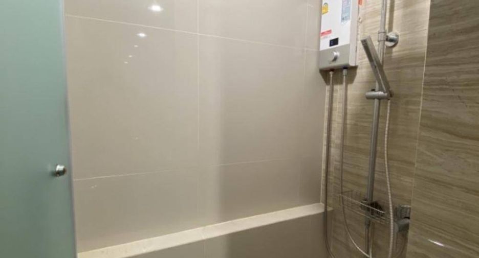 For sale 2 bedrooms condo in Mueang Samut Prakan, Samut Prakan