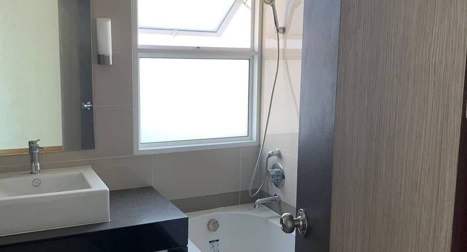 For sale 3 bedrooms condo in Bang Kho Laem, Bangkok