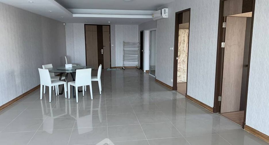 For sale 3 bedrooms condo in Bang Kho Laem, Bangkok