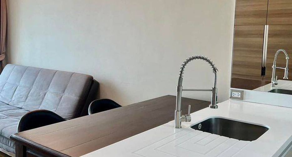 For sale 1 bed condo in Sathon, Bangkok
