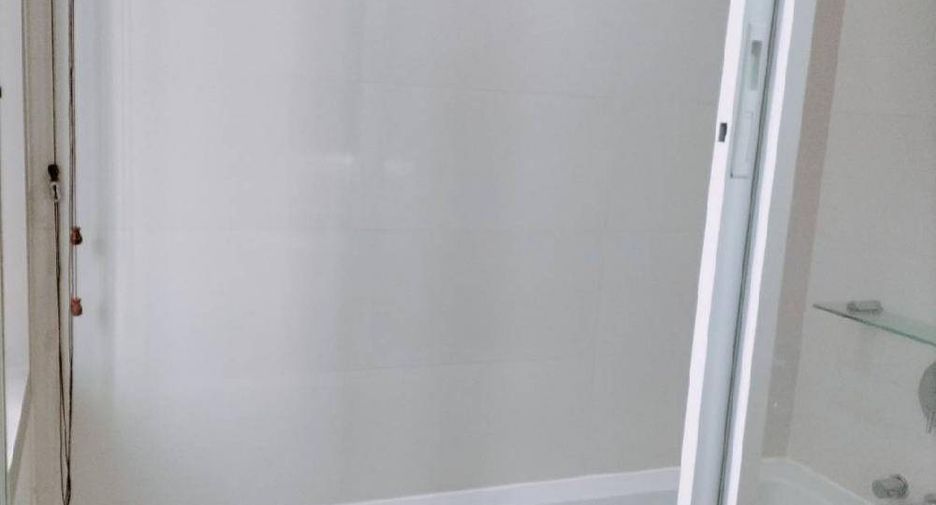 For sale 2 bedrooms condo in Khlong Toei, Bangkok