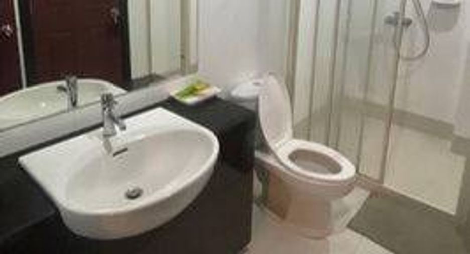 For sale 3 bedrooms condo in Phaya Thai, Bangkok