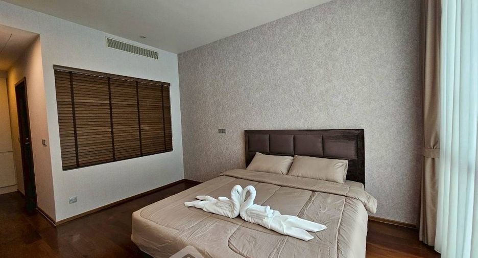 For sale 2 bedrooms condo in Watthana, Bangkok
