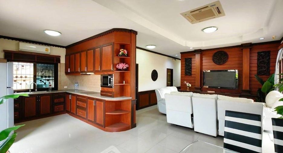 For sale 3 bedrooms house in East Pattaya, Pattaya