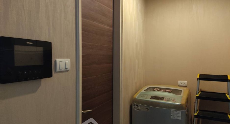 For sale 2 bedrooms condo in Huai Khwang, Bangkok