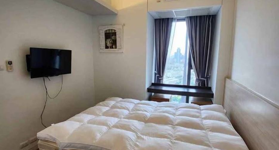 For sale 2 bedrooms condo in Phaya Thai, Bangkok