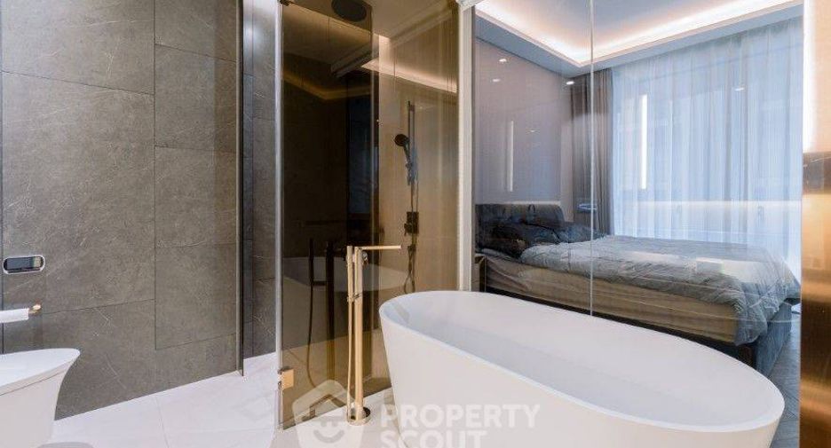 For sale 1 bed condo in Khlong Toei, Bangkok