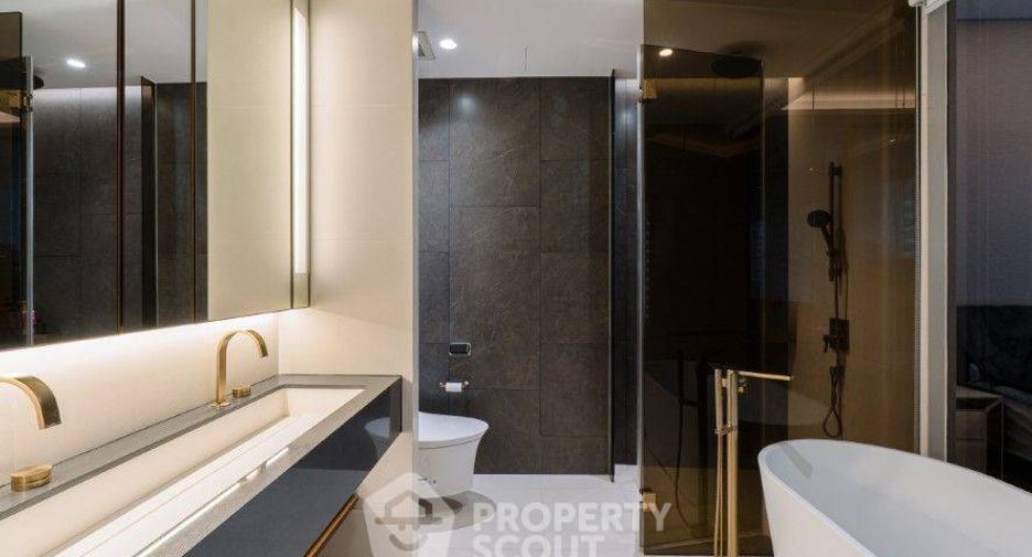 For sale 1 bed condo in Khlong Toei, Bangkok