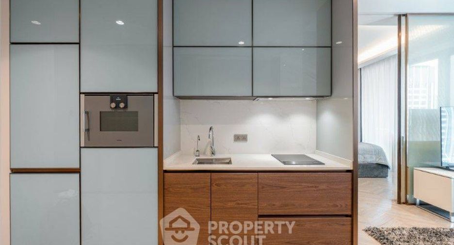 For sale 1 bed condo in Khlong Toei, Bangkok