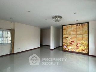 出售 3 卧室 独立屋 在 Mueang Chon Buri, Chon Buri