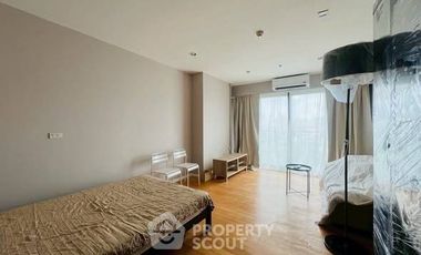For sale 1 bed condo in Watthana, Bangkok
