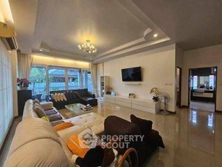 For sale 3 bedrooms villa in Bang Lamung, Chonburi