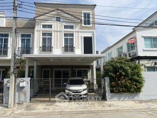 Продажа 3 спальни таунхаус в Пращет, Бангкок