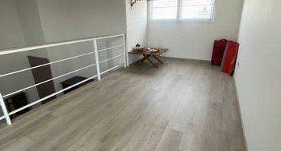 For sale 3 bedrooms townhouse in Prawet, Bangkok