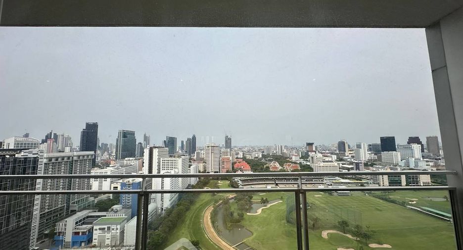 For sale 3 bedrooms condo in Pathum Wan, Bangkok