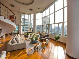Condo en venta de 5 habitaciones en Khlong Toei, Bangkok