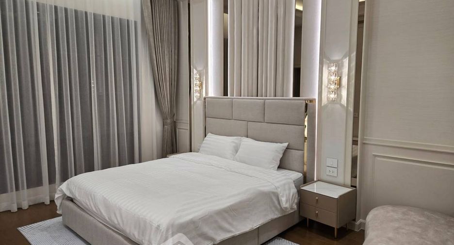 For sale 4 bedrooms house in Bang Kapi, Bangkok