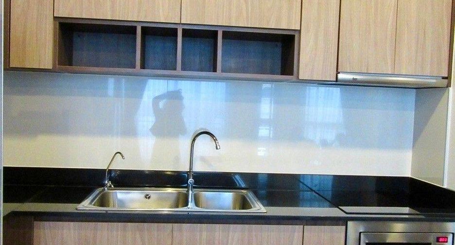 For sale 3 bedrooms condo in Watthana, Bangkok